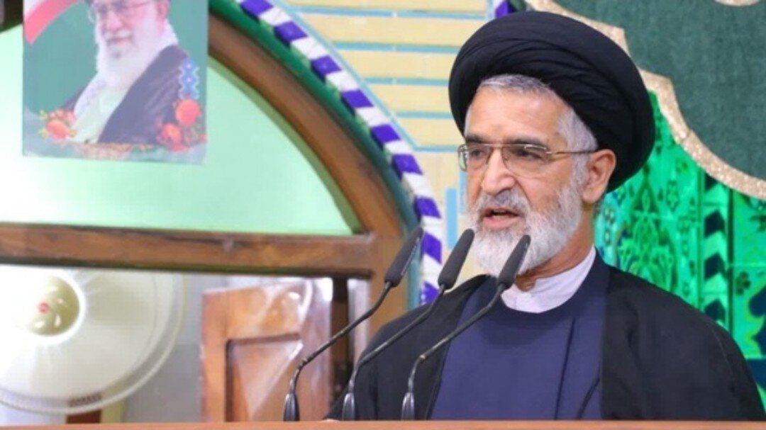 امام جمعه موقت یزد: امتیاز دادن به آمریکا پایانی ندارد / قدرت ایران در منطقه افزایش یافته است