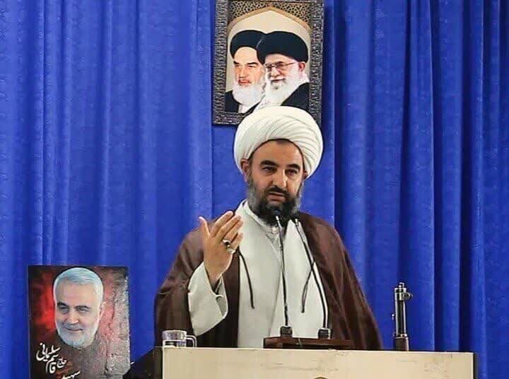 امام جمعه پارس‌آباد: حضور مسئولان در میان مردم باید مستمر و دائمی باشد