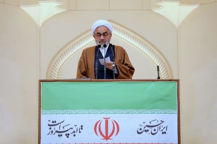 امام جمعه موقت گرگان: اتحاد مردم، تهدیدهای آمریکا را بی‌اثر کرده است