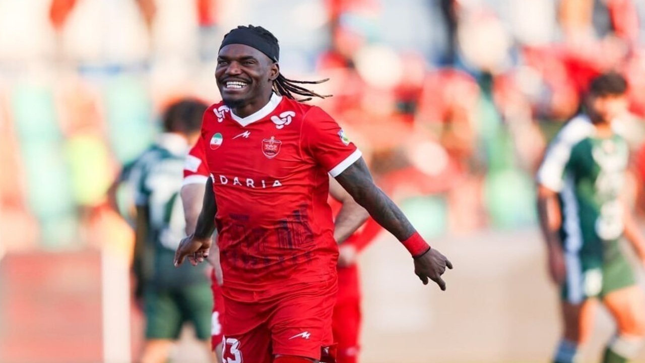 بیفوما در پرسپولیس ماندنی شد؛ شایعه جدایی وینگر کنگویی تکذیب شد