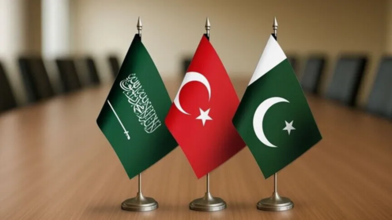 ریاض: پیمان دفاعی با آنکارا و اسلام‌آباد علیه هیچ کشور یا گروهی نیست