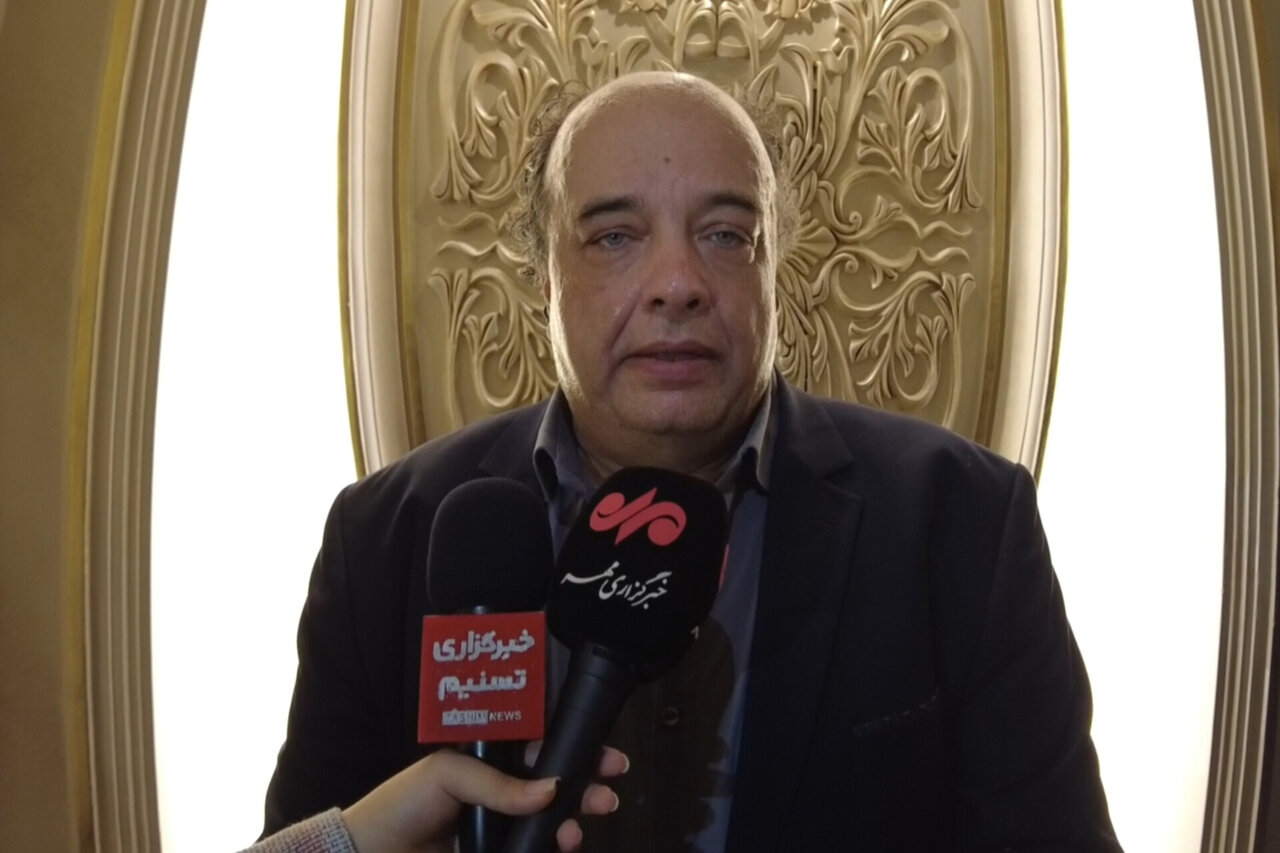 بزرگداشت اکبر عبدی در قرچک؛ نادر داهیم خواستار ساخت تندیس این بازیگر شد