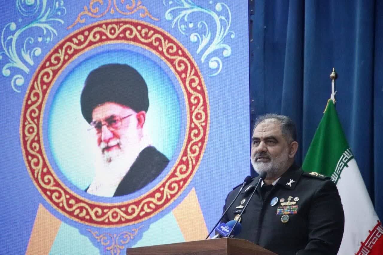دریادار ایرانی: خبرنگاران سنگر راهبردی دفاع از حقیقت و هویت ملی هستند