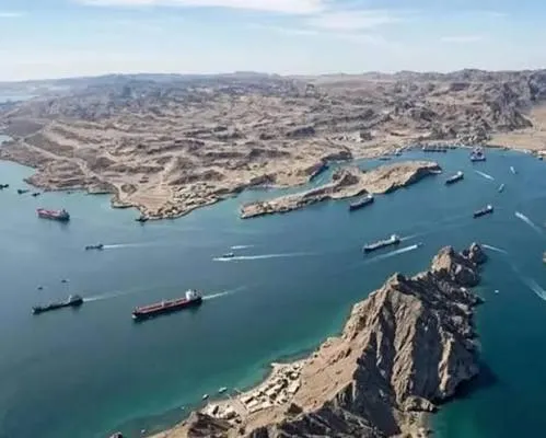 مسقط: رایزنی‌ها درباره ترتیبات کشتیرانی تنگه هرمز در فضایی سازنده ادامه دارد