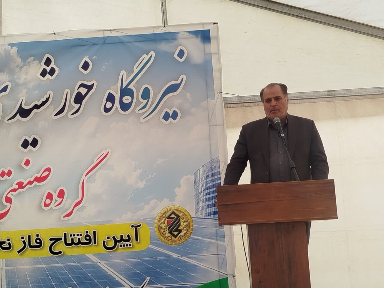 هدفگذاری ۲۶۵۰ مگاوات برق خورشیدی در ساوه/ فاز نخست نیروگاه کاوه وارد مدار شد