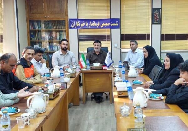 تجلیل فرماندار دیلم از خبرنگاران؛ رسانه‌ها بازوی مطالبه‌گری مردم هستند