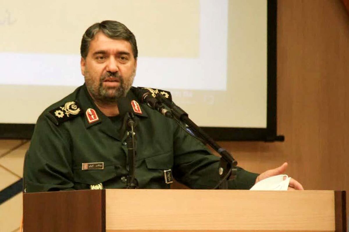 جانشین سازمان بسیج: انتشار تصاویر حضور رهبر انقلاب در جمع مردم و فرماندهان، دشمنان را رسوا می‌کند