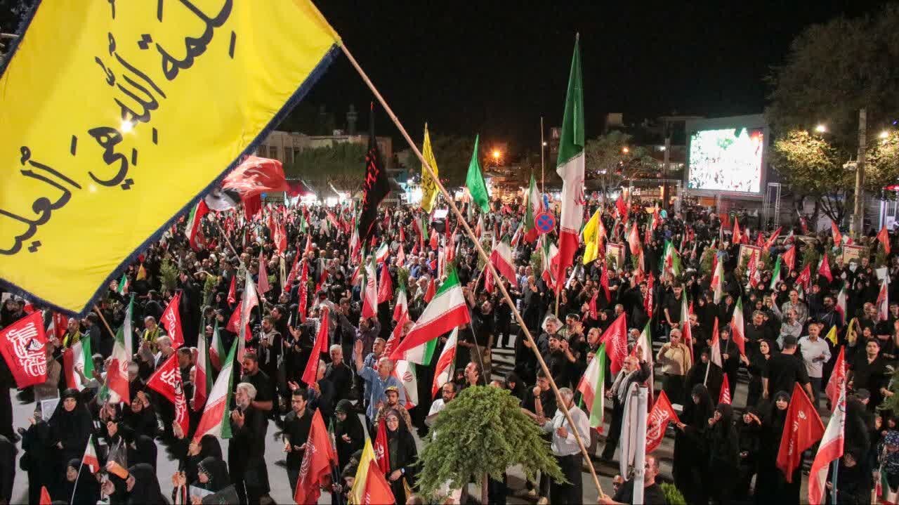 ادامه شب‌های ایستادگی مردم محلات در تجدید بیعت با رهبر معظم انقلاب