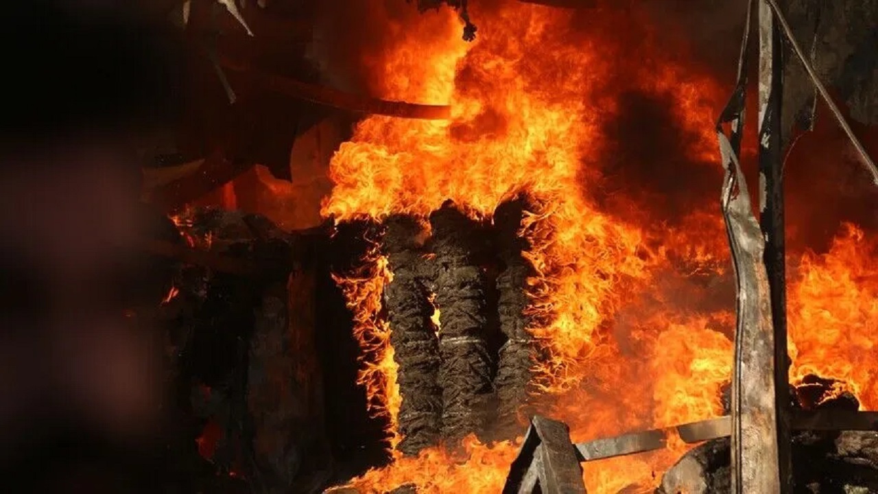 آتش‌سوزی مهیب در کارخانه مبل‌سازی ریاض؛ ۱۶ کارگر بنگلادشی جان باختند