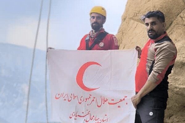 ارتقای آمادگی نجاتگران کوهستان هلال‌احمر لردگان در برنامه توان‌افزایی