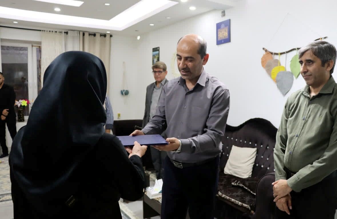 فرماندار دشتی: خدمات خبرنگار فقید شهرستان ماندگار و فراموش‌نشدنی است