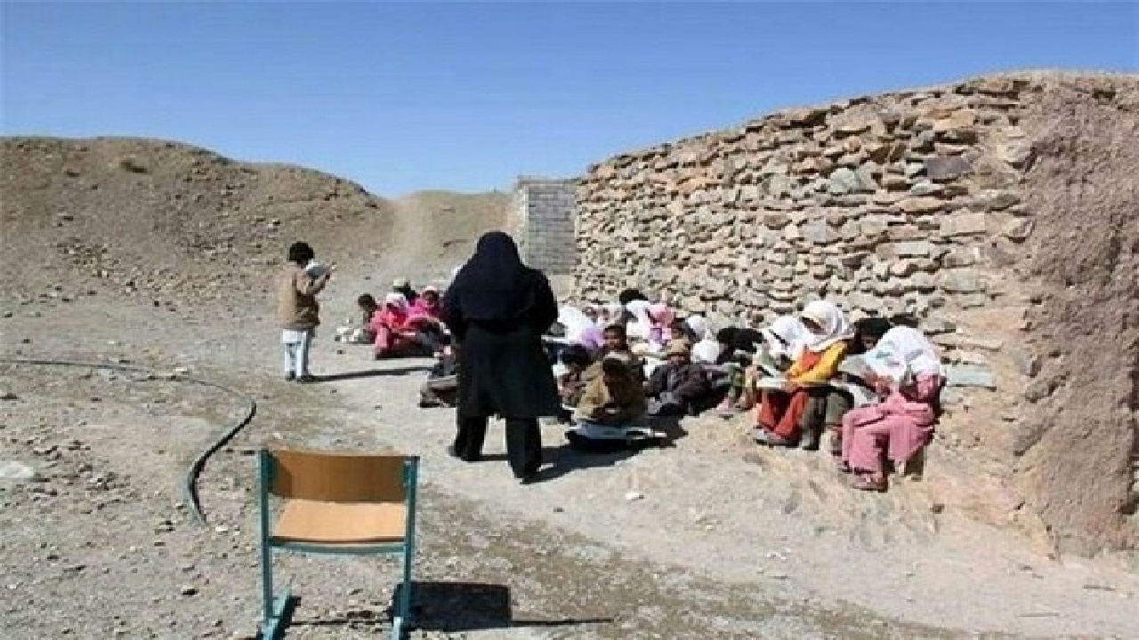 تعیین تکلیف ۴۹ مدرسه سنگی لرستان با همکاری بسیج سازندگی و نوسازی مدارس