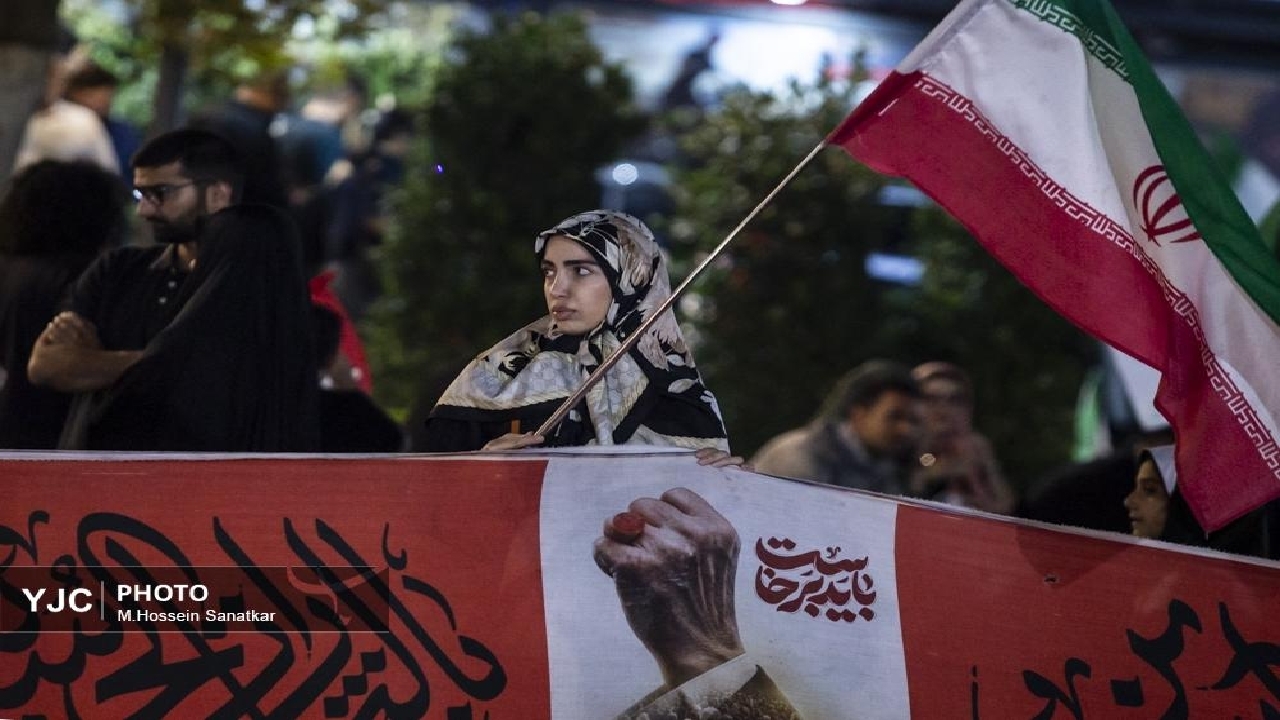 مردم ایران در تراز تاریخی-تمدنی کنشگر شده‌اند؛ نگاه انقلاب در برابر نگاه روشنفکری