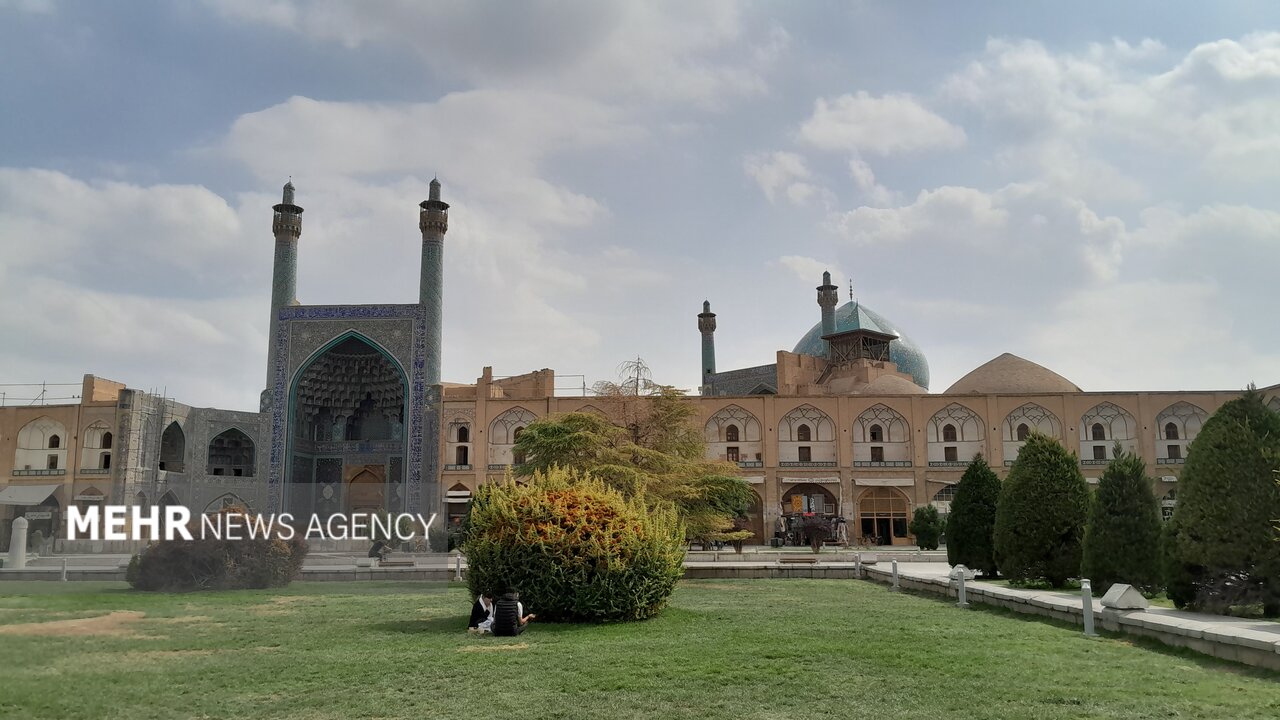 کیفیت هوای اصفهان قابل قبول ثبت شد؛ تنها یک منطقه در وضعیت ناسالم