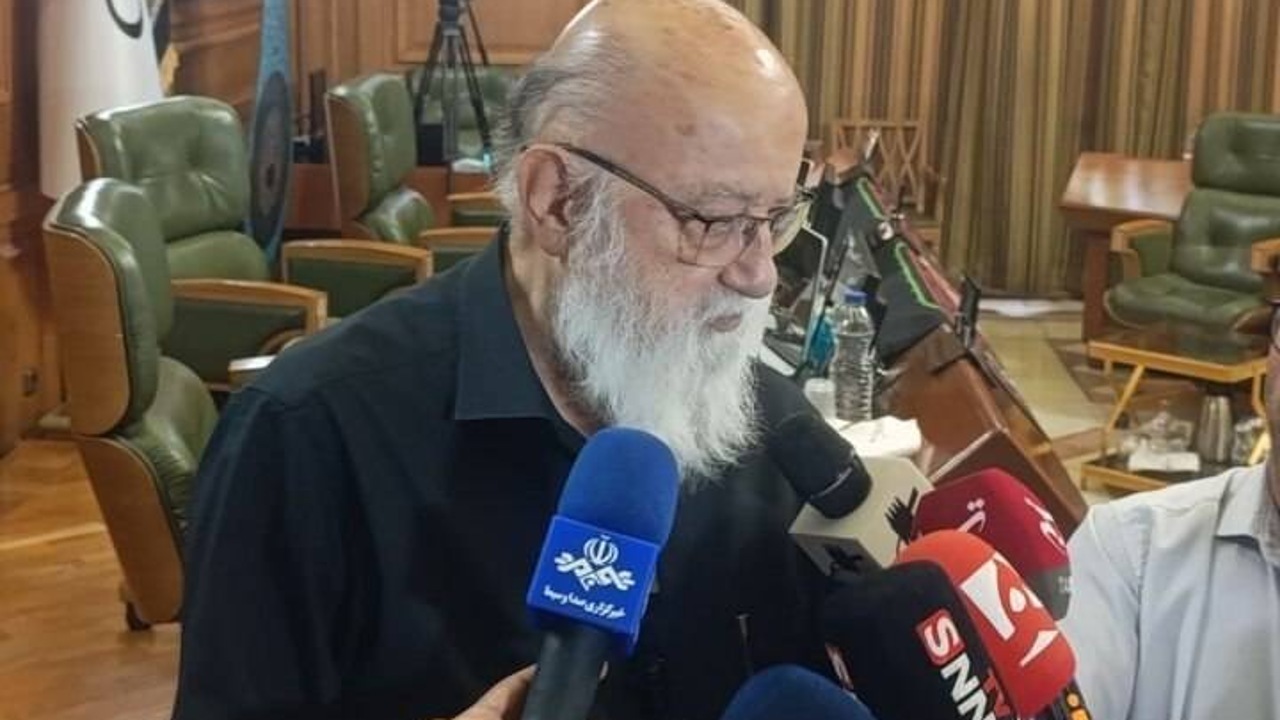 چمران: با نصب دوربین در خطوط ویژه جلوی برخورد سلیقه‌ای گرفته می‌شود / فروش دستی بلیت در بی‌آرتی ممنوع شد