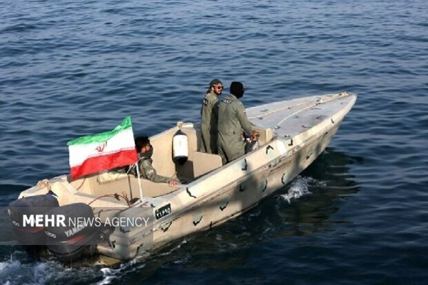 کشف کالای قاچاق ۱۸ میلیارد ریالی از دو شناور در بندرلنگه