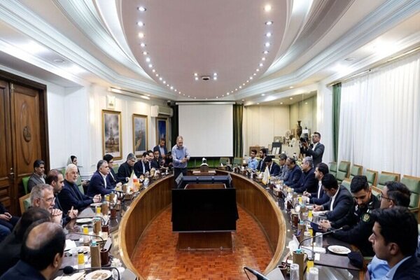 تاکید تهران و اسلام‌آباد بر توسعه همکاری‌های انرژی و مبادلات تجاری