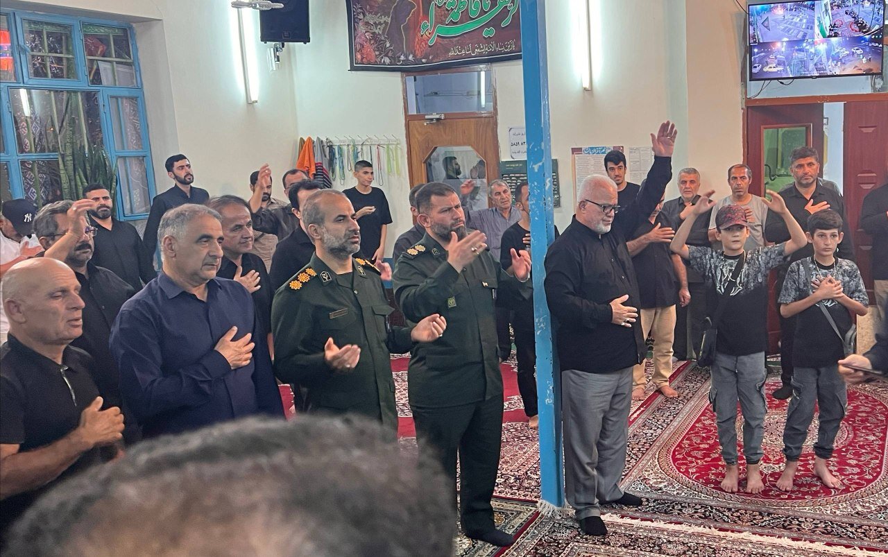 آیین سوگواری شب شهادت امام حسن مجتبی(ع) در گلف پشت فومن برگزار شد