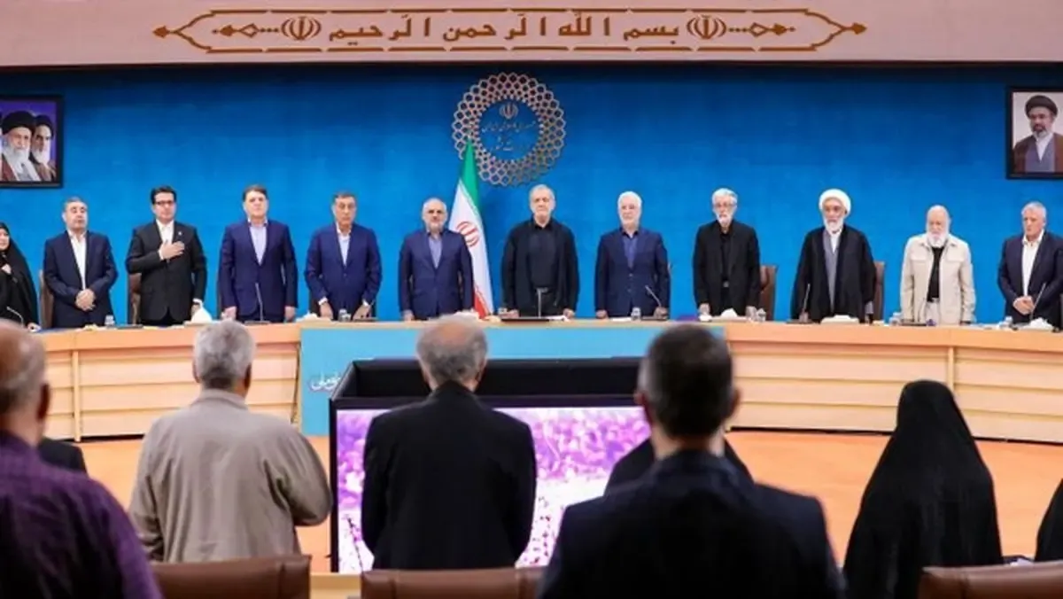 نشست احزاب با پزشکیان و محوریت مذاکره مستقیم با آمریکا؛ روایت قوچانی از دیدار احتمالی قالیباف و ونس
