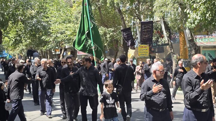 شکوه سوگواری ۲۸ صفر در دیار آفتاب؛ کاروان عزاداری پیامبر رحمت و امام حسن مجتبی (ع) در اراک