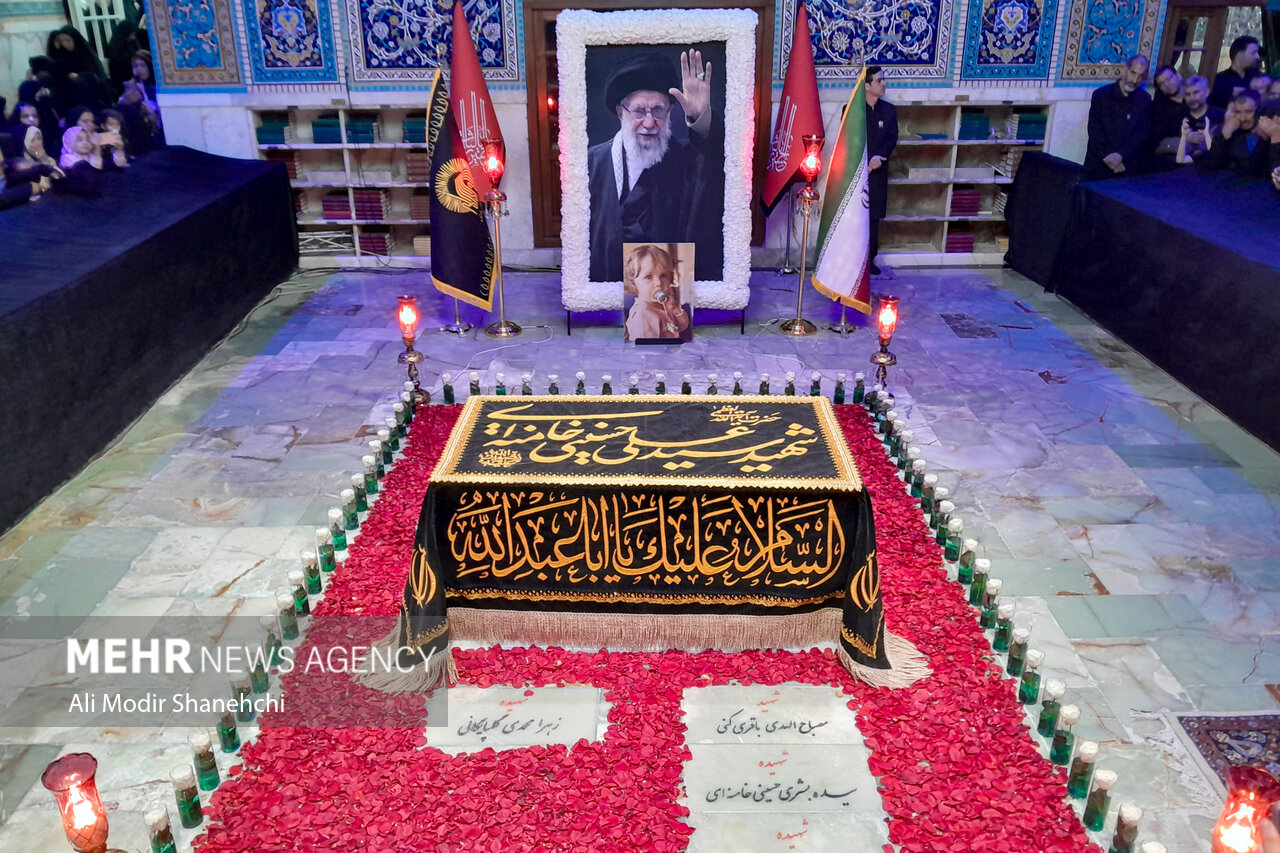 مشهد در سوگ امام رئوف؛ زائران رضوی شب شهادت امام رضا(ع) را با اشک و ارادت سپری کردند