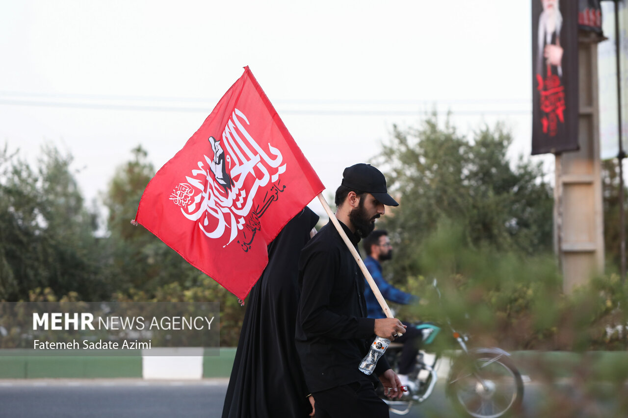 آیین پیاده‌روی عاشقان اهل بیت(ع) در رودان؛ از قلب شهر تا آستان امامزاده سید سلطان محمد