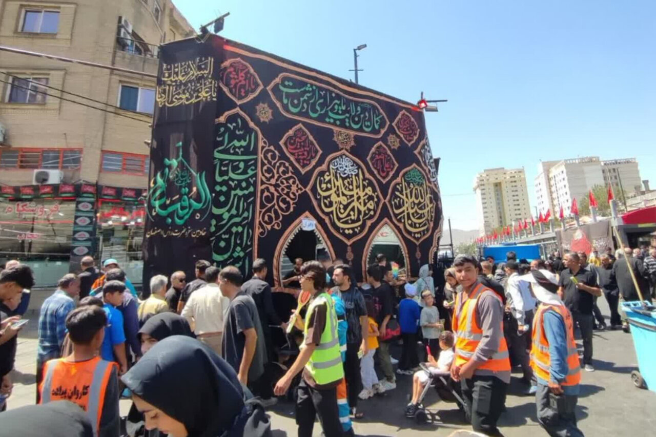 ۱۴۲ موکب در خیابان امام رضا(ع) مشهد میزبان زائران میشوند