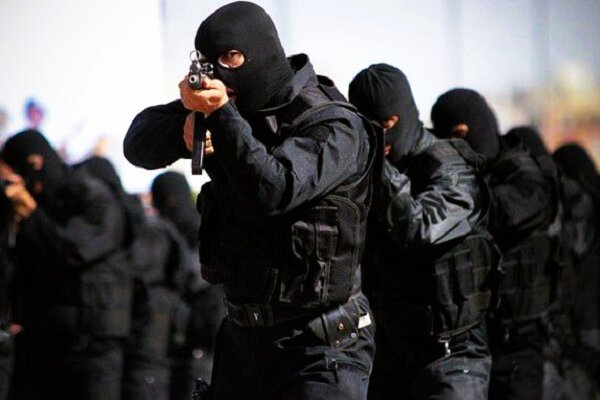 انهدام دو هسته عملیاتی گروهک تکفیری در خاش؛ تصاویر تازه از عملیات ضدتروریستی