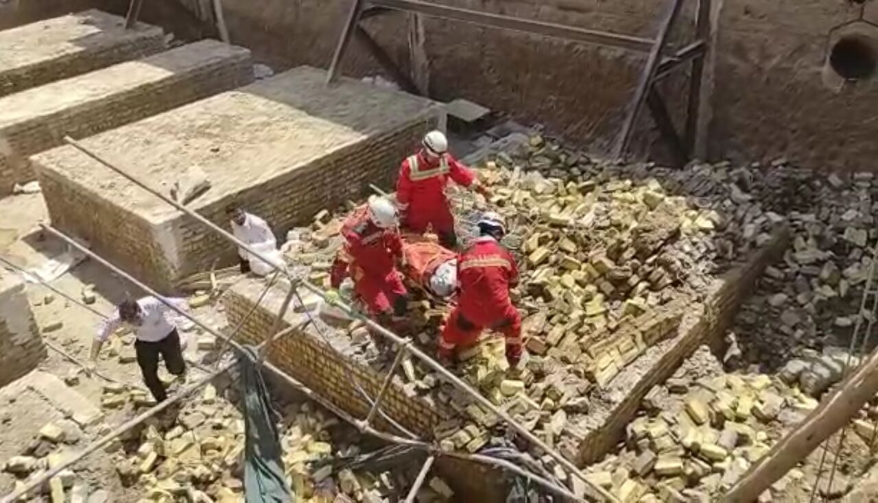 مرگ تلخ نوجوان ۱۴ ساله زیر آوار دیوار فروریخته در ایلام؛ عملیات احیا بی‌نتیجه ماند