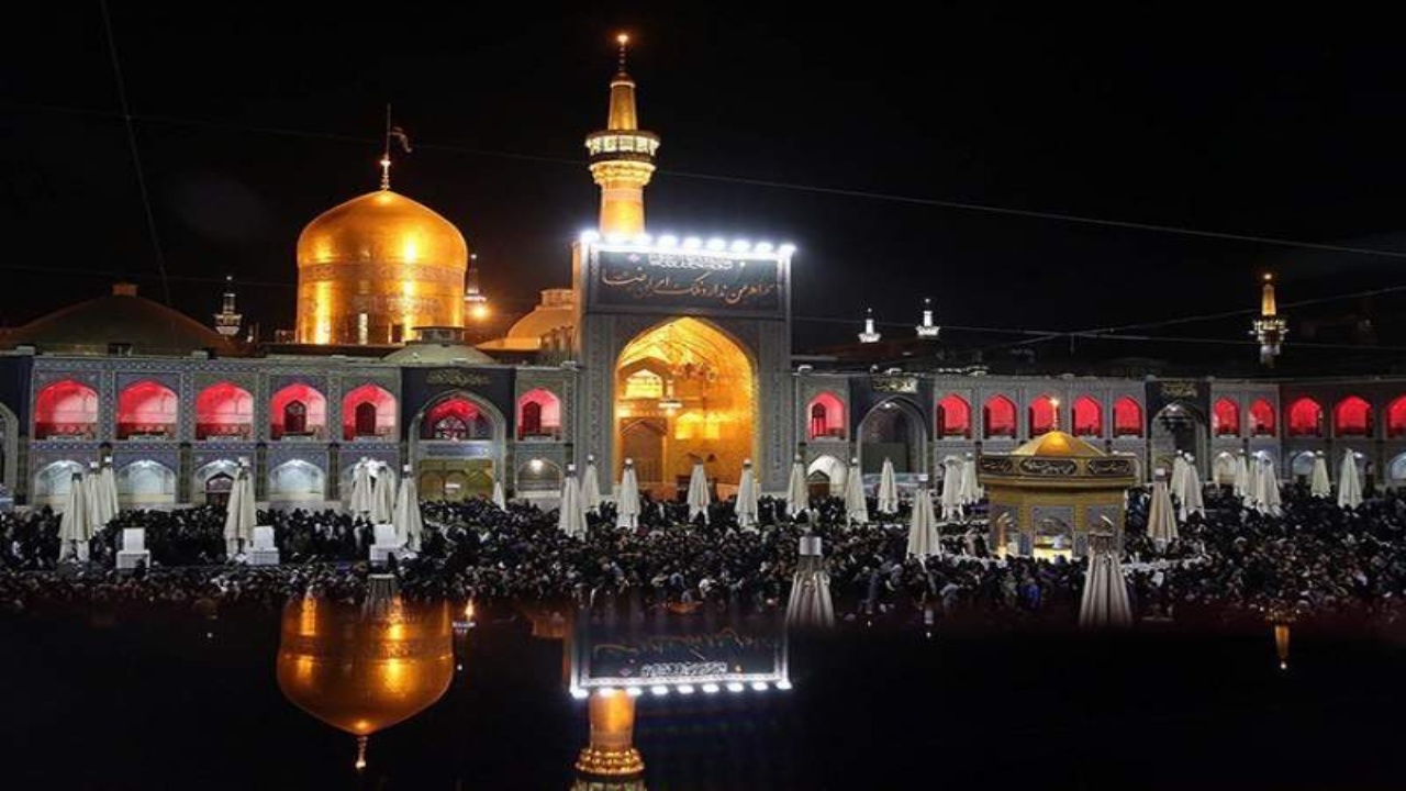شور و حال سوگواری زائران در حرم امام مهربانی‌ها به روایت شهروندخبرنگار