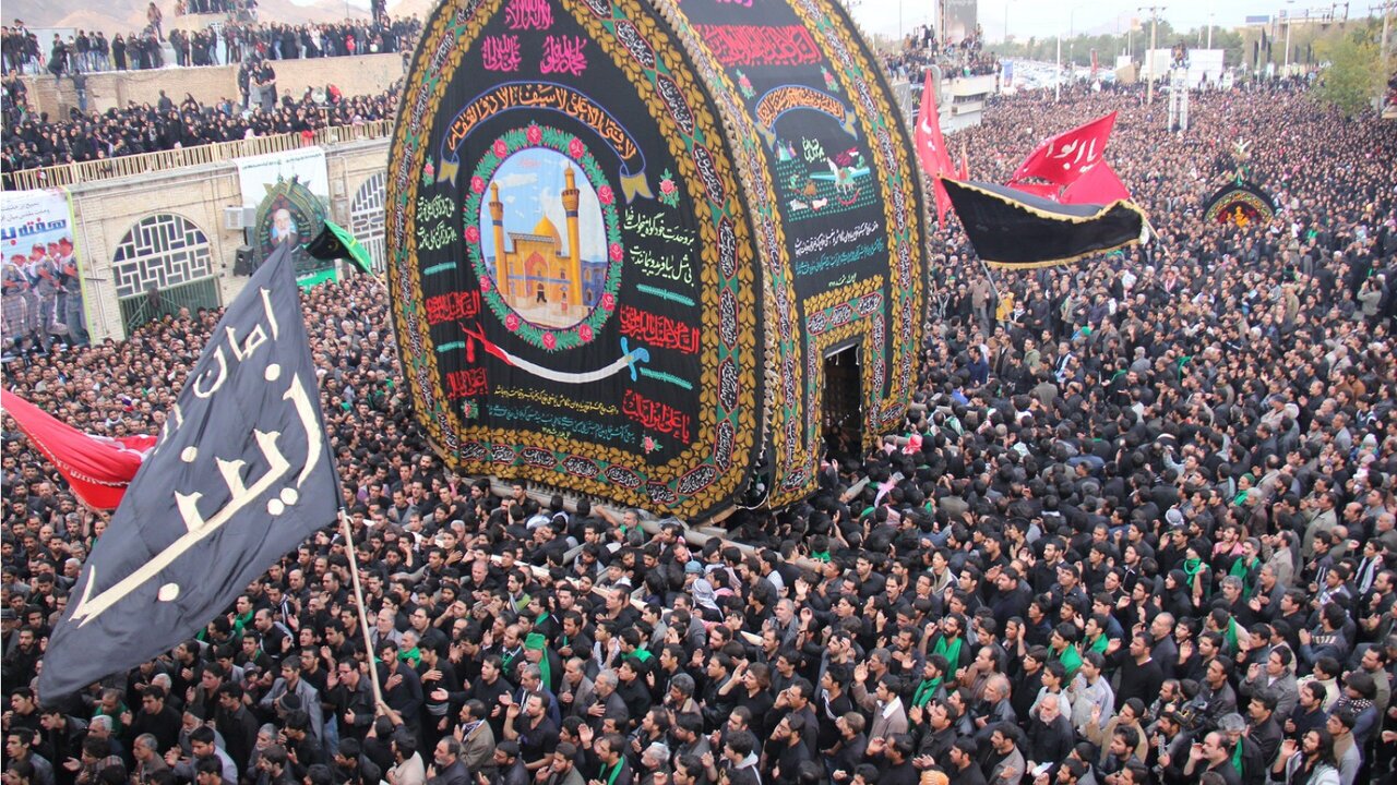 آیین نخل‌برداری و تعزیه در مهریز؛ سوگواری سنتی در واپسین روز ماه صفر