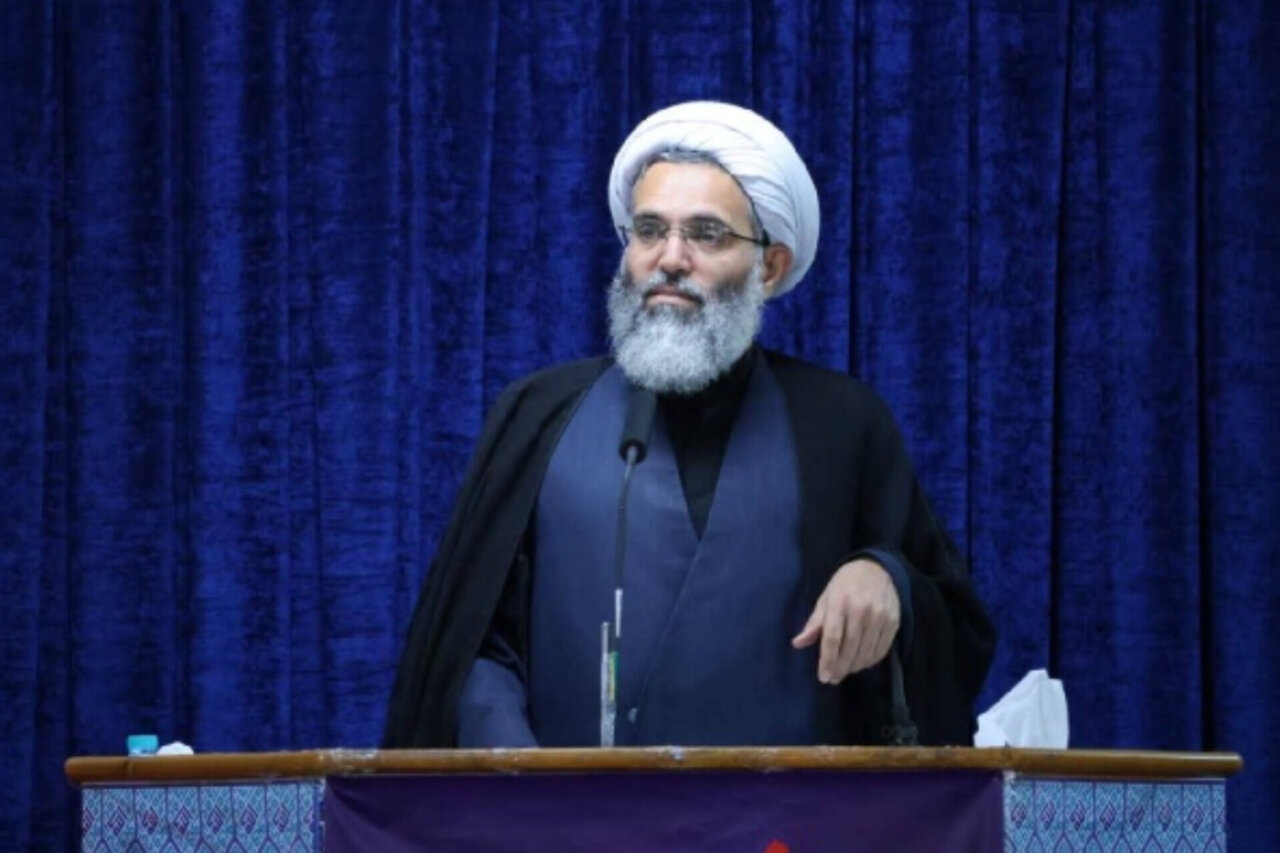 حاجبی: ایرانِ ضعیف حاصلِ وابستگی به قدرت‌های خارجی است