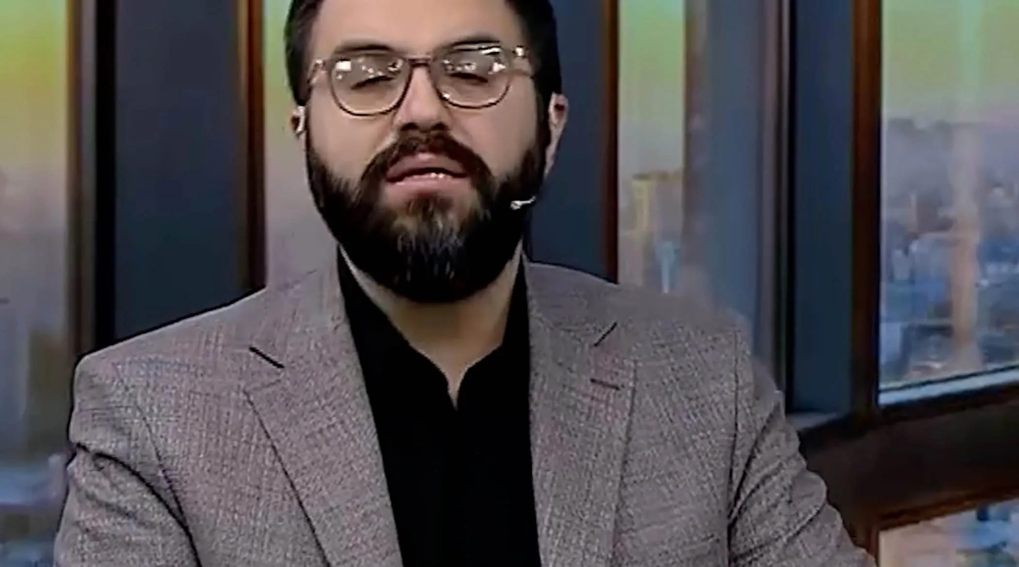 اظهارنظر غیرمنتظره مجری صداوسیما درباره دولت پزشکیان: این شرایط هر دولتی را زمین‌گیر می‌کرد