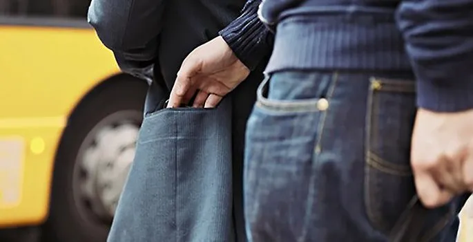 متلاشی شدن باند سارقان حرفه‌ای اتوبوس‌های بی‌آرتی پایتخت؛ اعتراف به ۲۰ فقره جیب‌بری