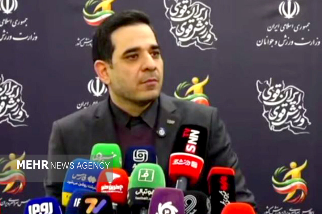 رئیس فدراسیون والیبال به دختران ملی‌پوش: قرض شما به مردم با غیرت در زمین ادا می‌شود