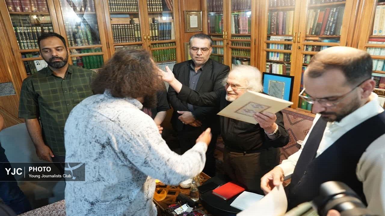 آیین تجلیل از شاعران رویداد «هنگامه» در قم برگزار شد