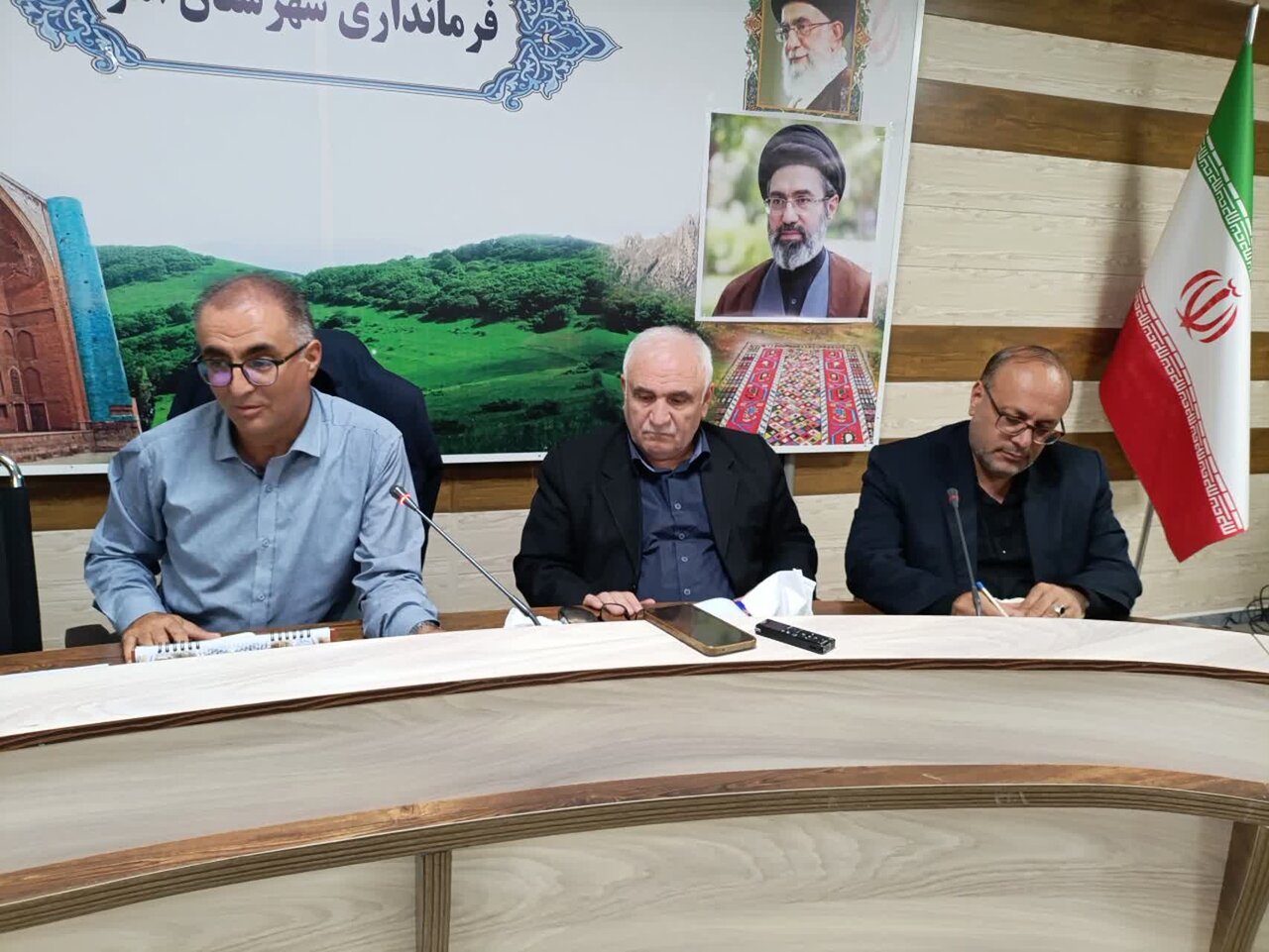 آیین پاسداشت خبرنگاران در اهر؛ نقد منصفانه رسانه‌ها موتور محرک توسعه از نگاه مسئولان