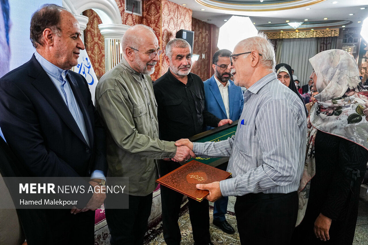 آیین روز خبرنگار در بهارستان؛ میزبانی قالیباف از ۲۵۰ خبرنگار پارلمانی و تجلیل از شهدای رسانه