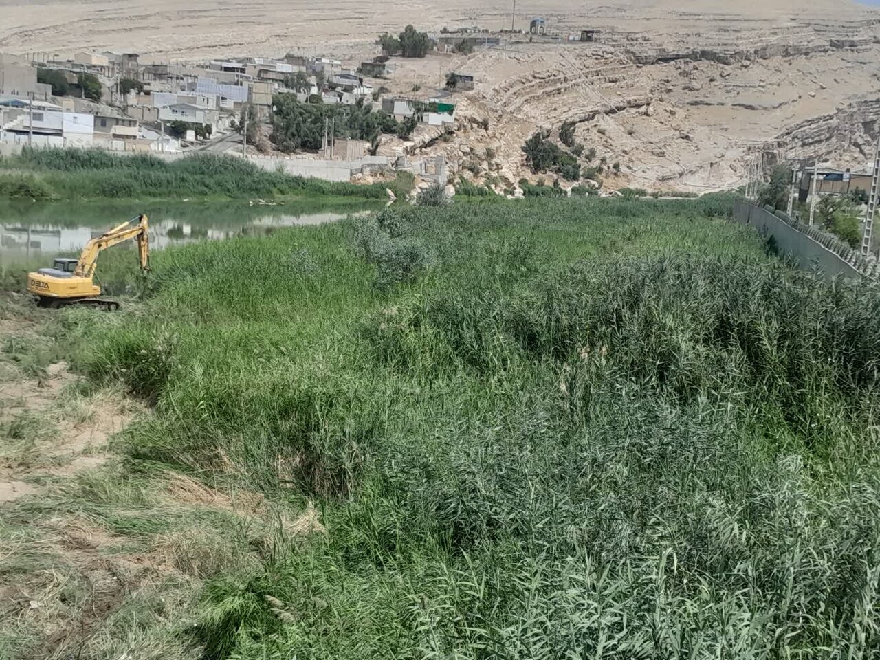 آغاز لایروبی رودخانه کشکان پلدختر برای افزایش آمادگی در برابر سیلاب