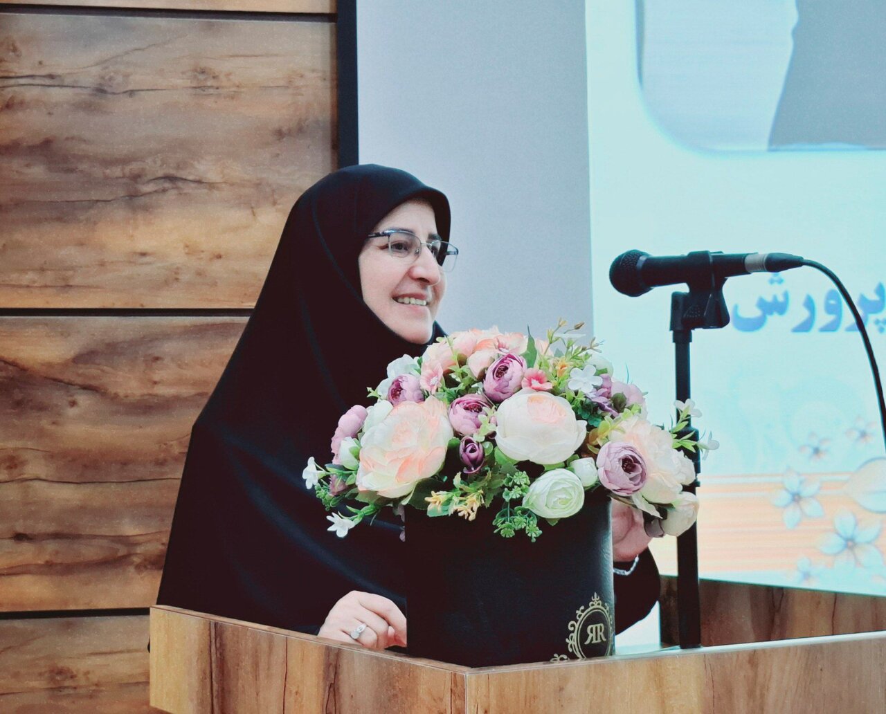 معاون آموزش ابتدایی: تجربه ایستادگی ملت، سرمایه ماندگار تربیت نسل آینده شود