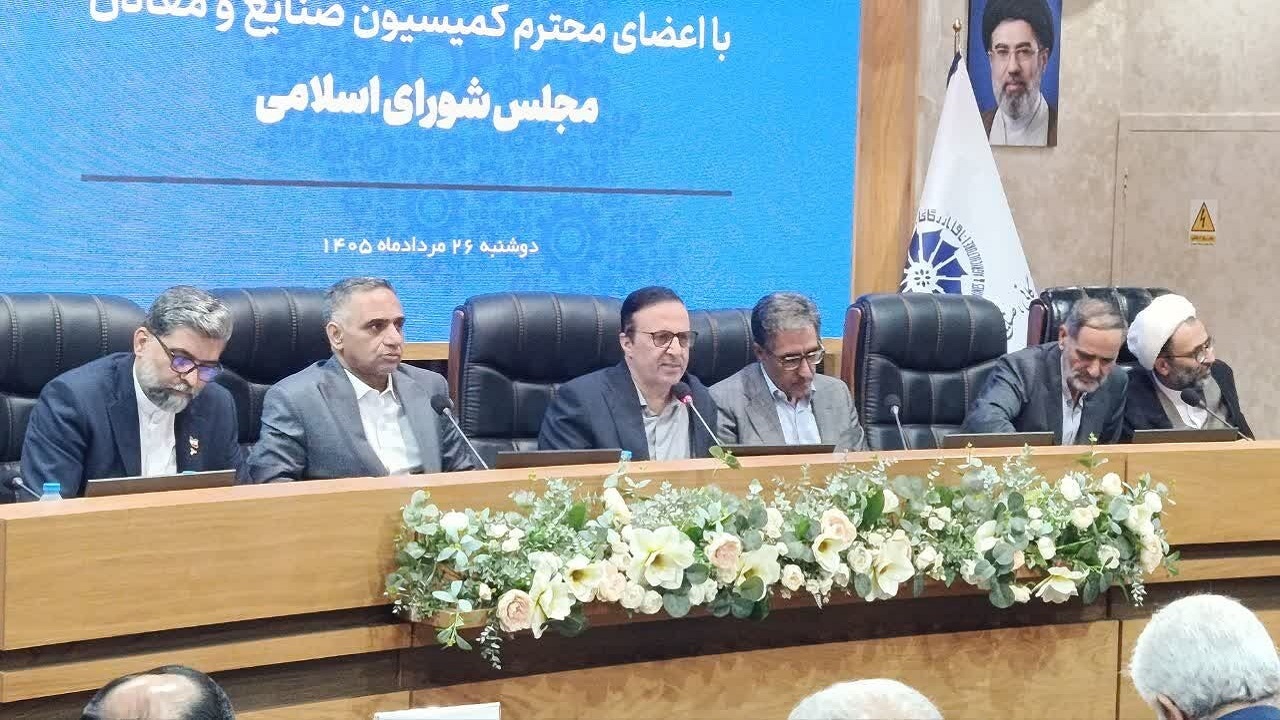 قزوین در جنگ ۱۲ روزه: افزایش تولید و مهار تعدیل نیروی کار