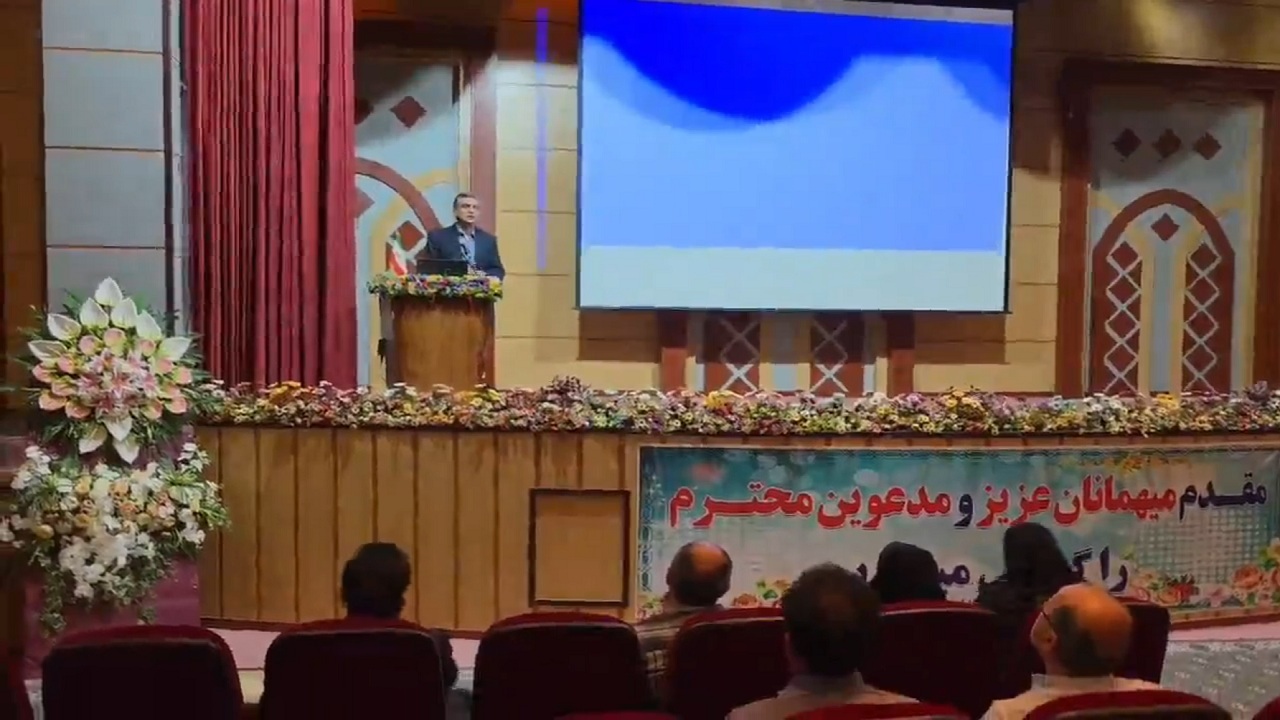 آموزش مودیان مالیاتی در شبستر؛ معرفی الزامات جدید صورتحساب الکترونیکی