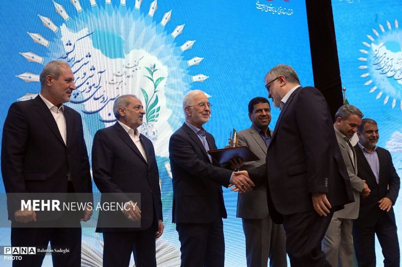 استان تهران در شاخص فضای آموزشی ۷ پله صعود کرد