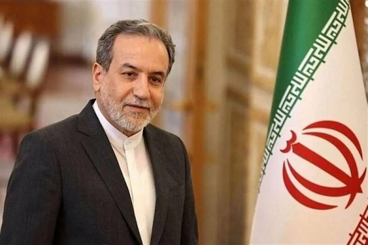 عراقچی بازگشت آزادگان را نماد ایستادگی ملت ایران خواند