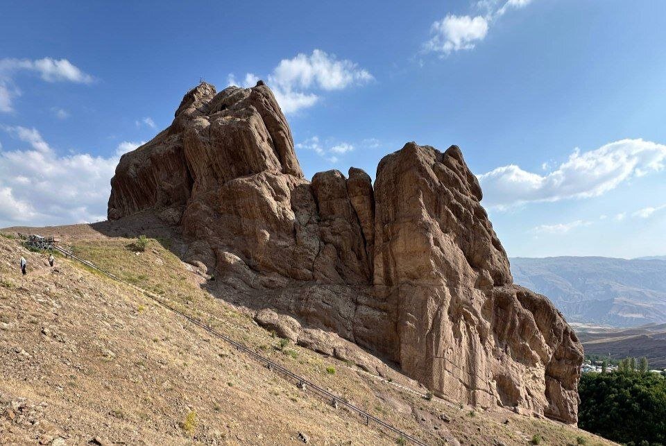 ثبت جهانی قلعه الموت و تأکید معاون رئیس‌جمهور بر ارزش راهبردی میراث فرهنگی