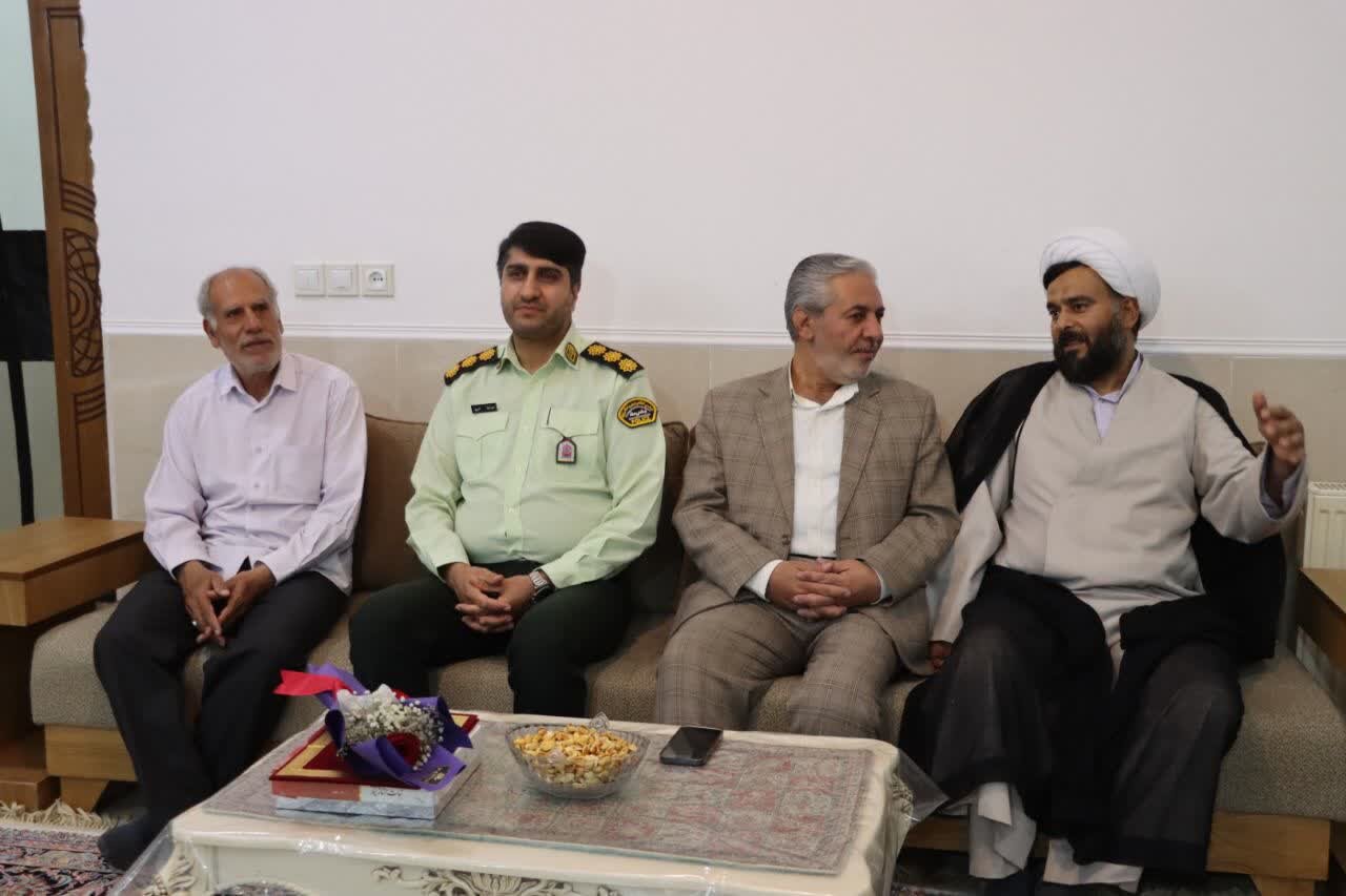 بزرگداشت آزادگان دوران دفاع مقدس در شهرستان بهاباد