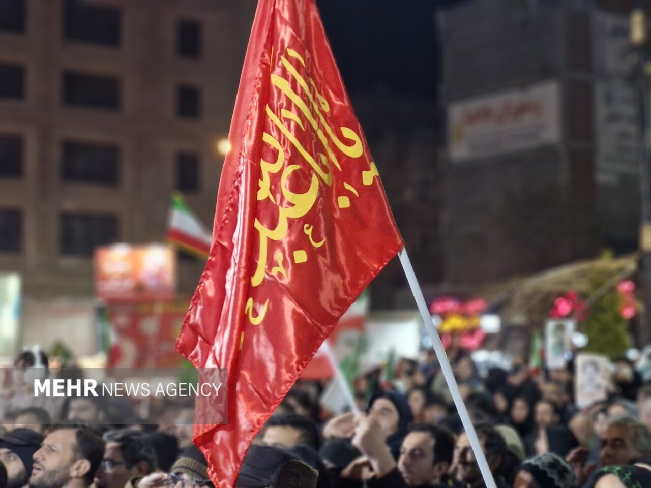 مردم اردبیل پس از ۱۷۰ شب همچنان پای حمایت از رزمندگان اسلام ایستاده‌اند