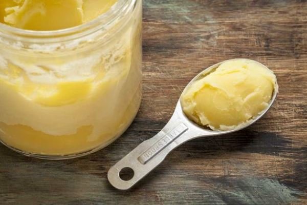 بیش از یک تن روغن حیوانی غیربهداشتی در کرمانشاه توقیف شد