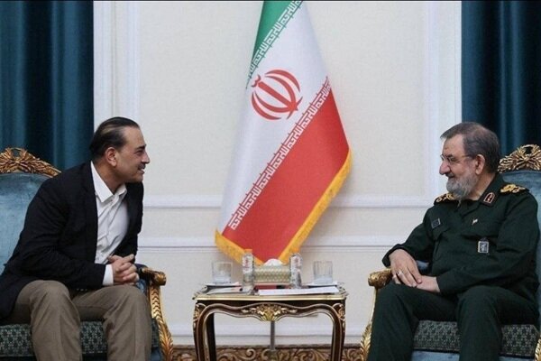 رضایی به فرمانده ارتش پاکستان: واشنگتن باید اقدامات عملی در اجرای توافق‌نامه انجام دهد