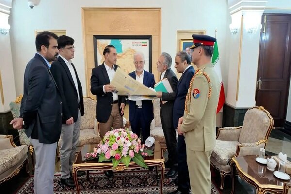 پاکستان - ایران: دیدارهای فرمانده ارتش و وزیر کشور پاکستان در تهران